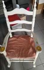 Fauteuil à bascule rétro en très bon état., Enfants & Bébés, Chambre d'enfant | Tables & Chaises, Comme neuf, Enlèvement ou Envoi