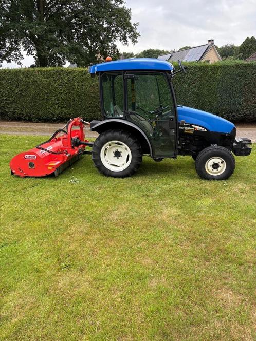 New Holland TCE40  met klepelmaaier Maschio Barbi sideshift, Zakelijke goederen, Landbouw | Tractoren, New Holland, tot 80 Pk