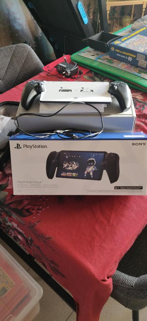 PS5 Playstation portal remote player, Games en Spelcomputers, Spelcomputers | Sony PlayStation 5, Zo goed als nieuw, Playstation 5