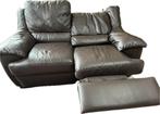 NATUZZI ruime lederen tweezit zetel, Huis en Inrichting, Ophalen, Gebruikt, 150 tot 200 cm, Tweepersoons