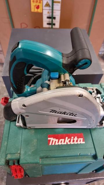 Makita SP6000 cirkelzaag beschikbaar voor biedingen