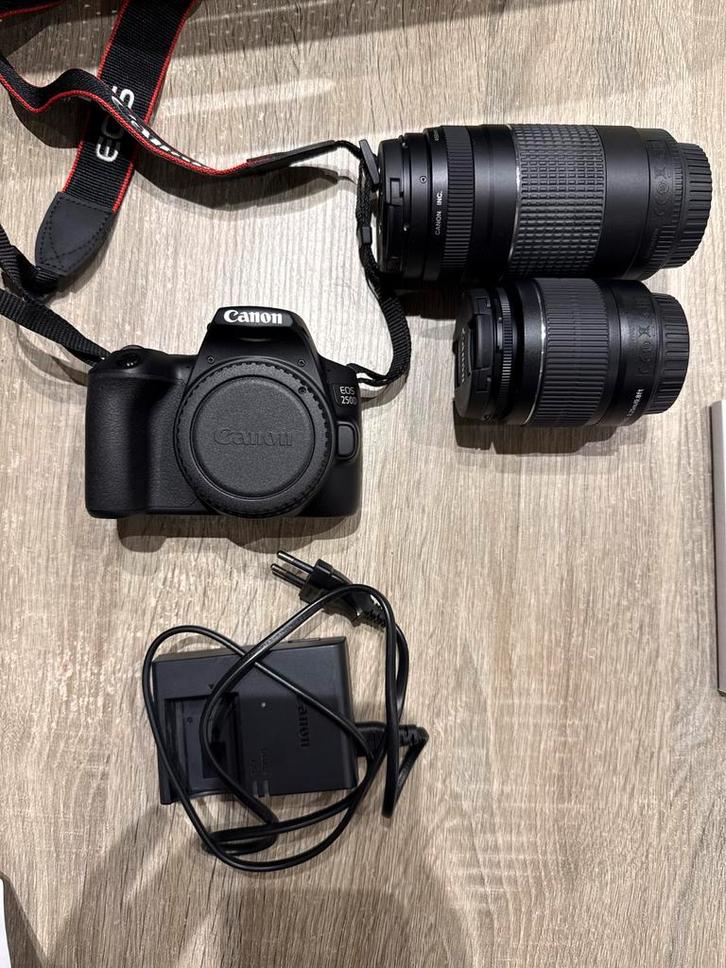 Canon EOS 250D + 2 lenzen + accessoires | TOPstaat, Audio, Tv en Foto, Fotocamera's Digitaal, Zo goed als nieuw, Compact, Canon
