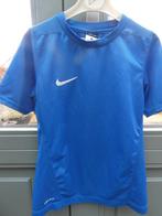 Nike Dry Fit T Shirt maat 128, Kinderen en Baby's, Kinderkleding | Maat 128, Ophalen of Verzenden, Zo goed als nieuw
