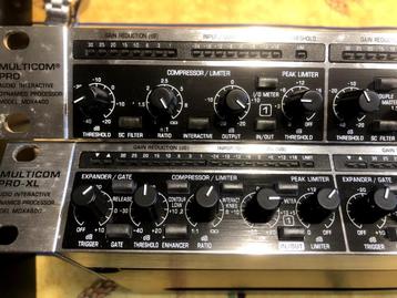 2x Behringer Multicom 4400- en ProXL4600-compressoren