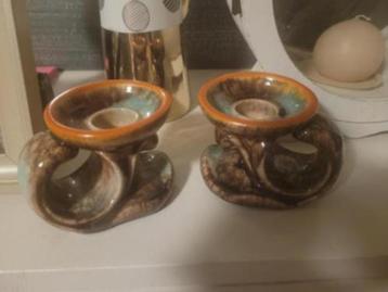 Antiek kandelaars beschikbaar voor biedingen