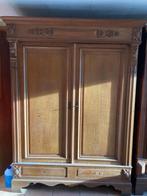 Penderie rustique style renaissance, Enlèvement