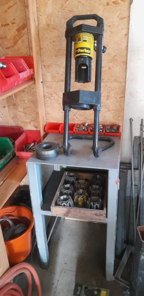 Pers hydrauliek slangen. Slangenpers, Zakelijke goederen, Machines en Bouw | Kranen en Graafmachines, Ophalen