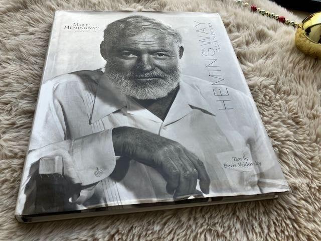 Hemingway - Une vie en images, Livres, Biographies, Comme neuf, Autre, Enlèvement ou Envoi
