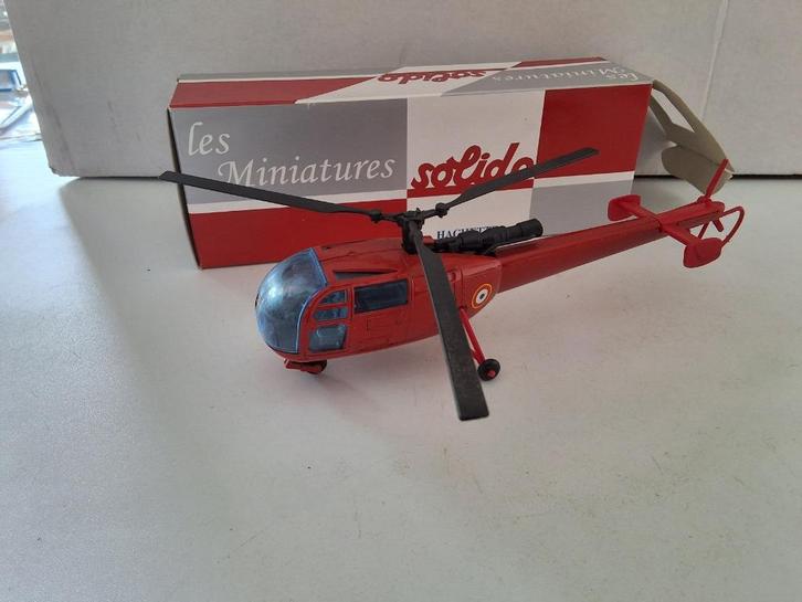 1) brandweer helicopter, Hobby en Vrije tijd, Modelauto's | 1:43, Zo goed als nieuw, Auto, Solido, Ophalen of Verzenden
