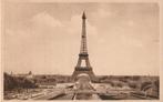 PARIS LA TOUR EIFFEL VUE GENERALE 1952, Collections, Enlèvement ou Envoi, 1940 à 1960, Affranchie, France