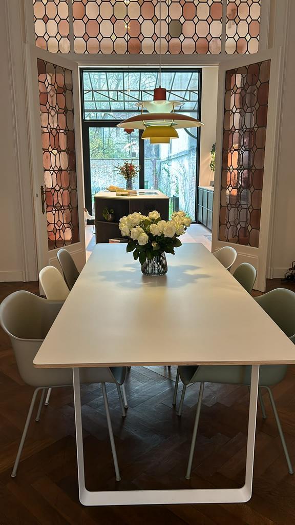 Eettafel Muuto, Huis en Inrichting, Tafels | Eettafels, Gebruikt, 50 tot 100 cm, 200 cm of meer, Vijf personen of meer, Rechthoekig