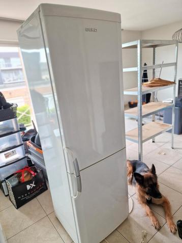 Beko ijskast met diepvries, Elektronische apparatuur, Ophalen, Gebruikt