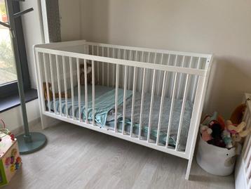 Babybed - peuterbed 70x140, Sommier à lattes, 70 à 85 cm, Enlèvement, Utilisé