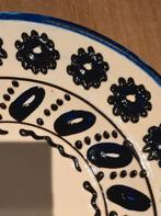 Mooi decoratief bord, Enlèvement