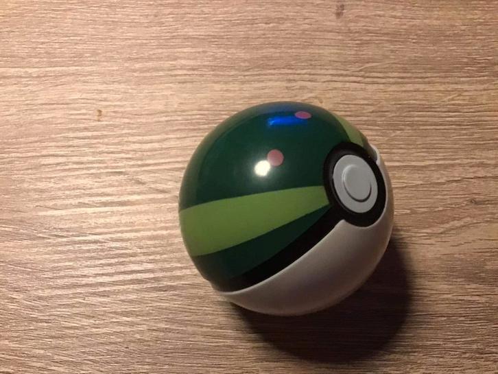 Pokemon Poke ball clip 'n' go + Pokemon-figuur, Kinderen en Baby's, Speelgoed | Actiefiguren, Zo goed als nieuw, Ophalen of Verzenden