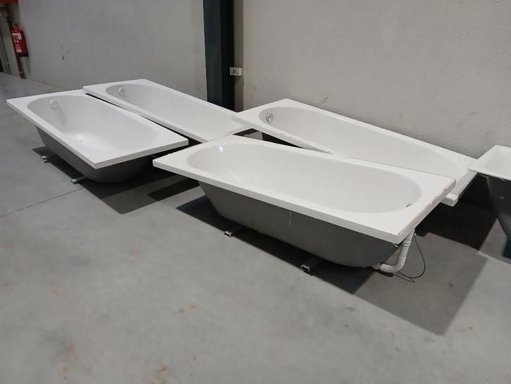 7 nieuwe baden (180x80) met kranen, Doe-het-zelf en Bouw, Sanitair, Zo goed als nieuw, Bad, Chroom, Ophalen