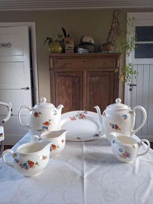 Prachtig servies Petrus Regout Maastricht, Antiek en Kunst, Antiek | Servies compleet, Ophalen of Verzenden