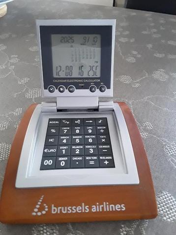 BUREAU  KLOKJE beschikbaar voor biedingen