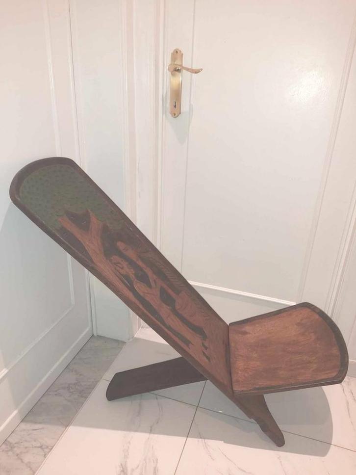 Te koop: Mooie Afrikaanse houten stoel
Prijs: €139, Antiek en Kunst, Antiek | Meubels | Stoelen en Sofa's, Ophalen of Verzenden