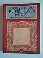 100 traditional bobbin lace patterns, Hobby en Vrije tijd, Kantklossen, Ophalen of Verzenden, Zo goed als nieuw