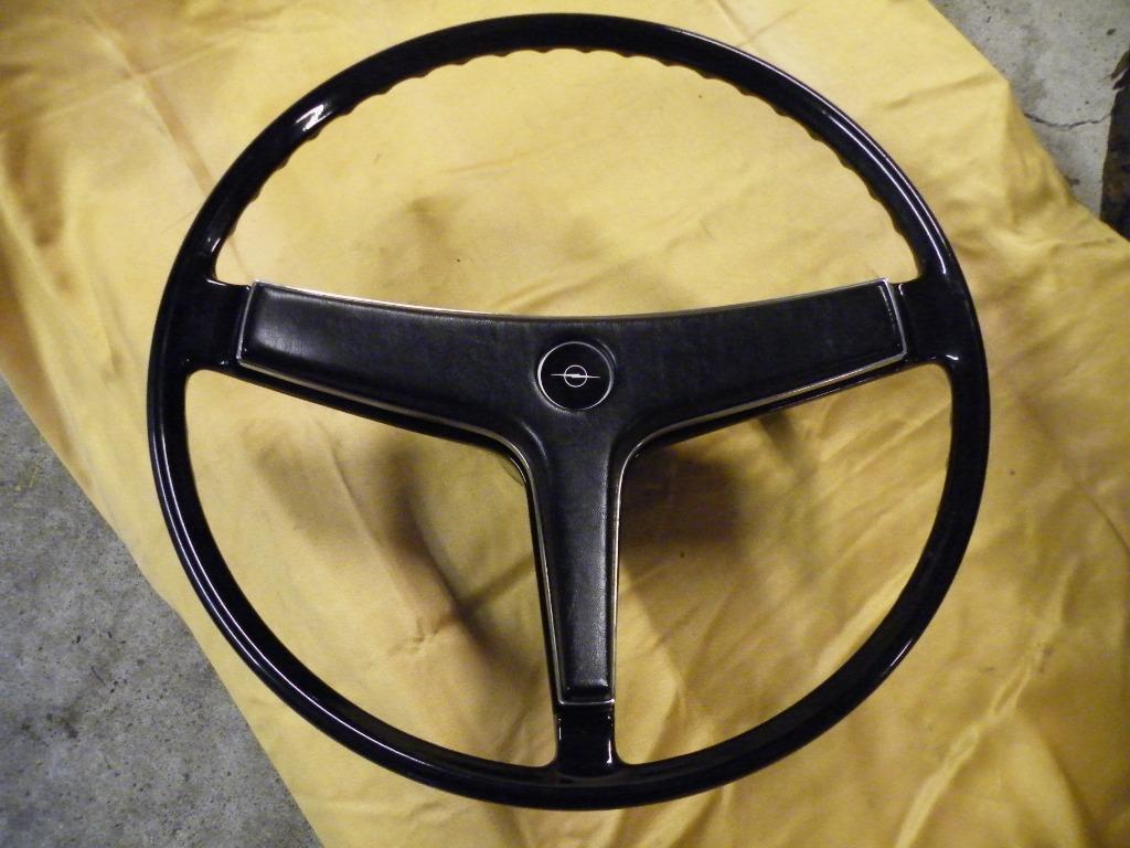 Opel Rekord C volant 3 branches, Autos : Pièces & Accessoires, Autres pièces automobiles, Opel, Utilisé, Enlèvement ou Envoi