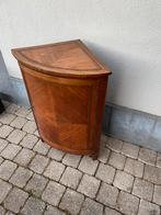 Oude hoekkast / 81 x 57 x 39 cm, Antiek en Kunst, Antiek | Meubels | Kasten, Ophalen