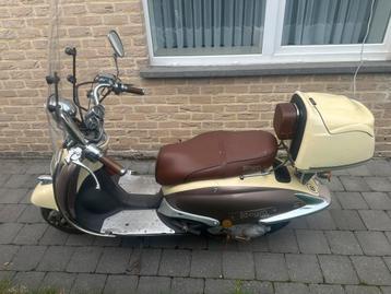 brommer 50cc beschikbaar voor biedingen