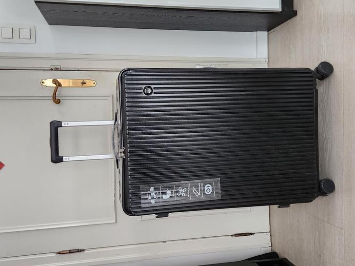 Big size Reiskoffer 77 x 50 x 35 cm Trolley, Handtassen en Accessoires, Koffers, Nieuw, Hard kunststof, Slot, Uitschuifbare handgreep