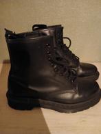 Dr martens, Enlèvement