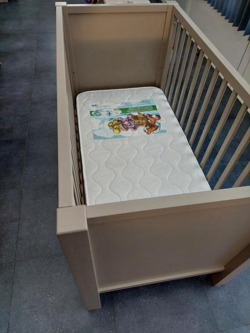 Babybedje Quax, Kinderen en Baby's, Kinderkamer | Complete kinderkamers, Gebruikt, Ophalen