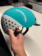 Kinderhelm Nutcase te koop. Maat S (52-56cm) Turquoise blauw, S, Meisje, Ophalen of Verzenden, Zo goed als nieuw