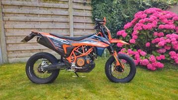 Ktm 690 SMC-R 2023  3000km beschikbaar voor biedingen