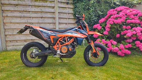 Ktm 690 SMC-R 2023  3000km, Motoren, Motoren | KTM, Particulier, SuperMoto, meer dan 35 kW, 1 cilinder, Motorrijbewijs A, ABS