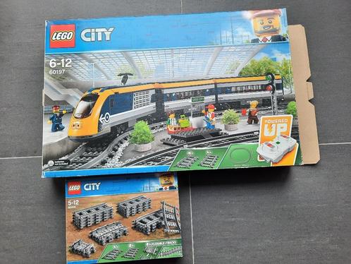 Lego City 60197 Passagierstrein + Rechte en Gebogen rails, Kinderen en Baby's, Speelgoed | Duplo en Lego, Zo goed als nieuw, Lego