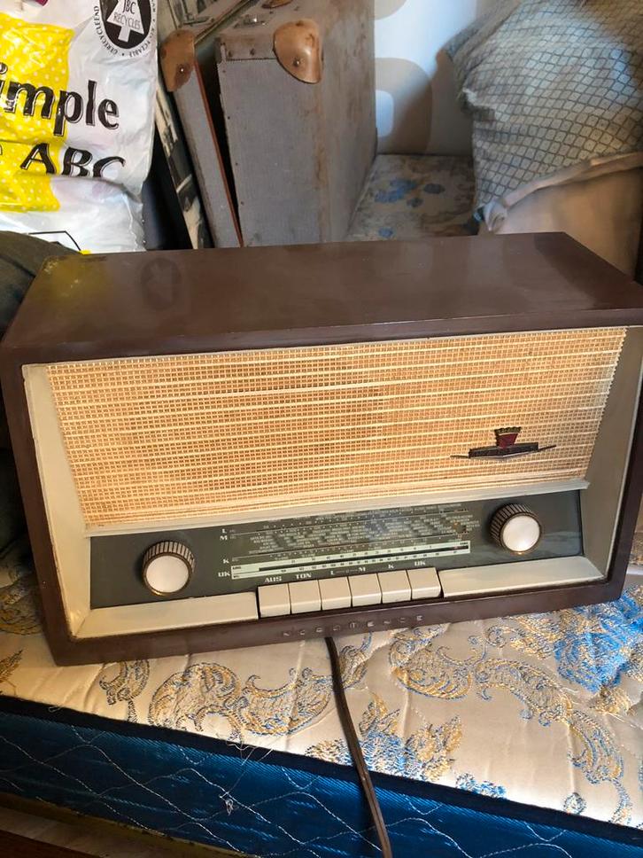 Vintage radio!!, Antiquités & Art, Antiquités | TV & Hi-Fi, Enlèvement