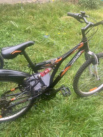 Mountainbike decathlon 30€ gratis levering op bxl beschikbaar voor biedingen