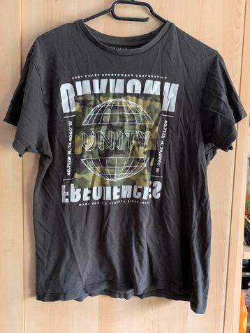 T shirt met print beschikbaar voor biedingen