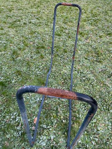 Vendre 2 porte-bûches pour stocker le bois de chauffage beschikbaar voor biedingen