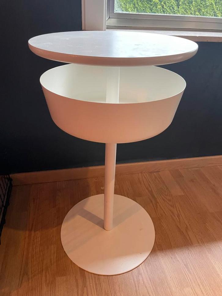 Set van 2 witte nachtkastjes, Huis en Inrichting, Slaapkamer | Nachtkastjes, Gebruikt, 70 cm of meer, Minder dan 45 cm, Metaal of Aluminium