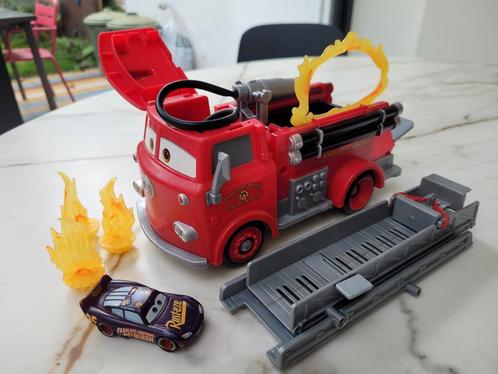 Disney Cars Stunten en spetteren speelset, Kinderen en Baby's, Speelgoed |Speelgoedvoertuigen, Zo goed als nieuw, Ophalen