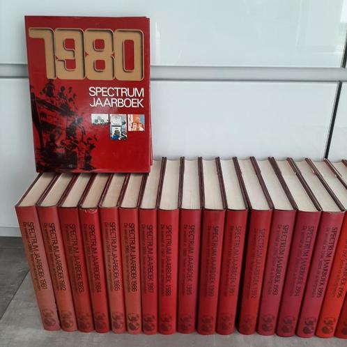 Spectrum jaarboeken 1980 t.e.m. 2013, Livres, Encyclopédies, Neuf, Série complète, Général, Enlèvement