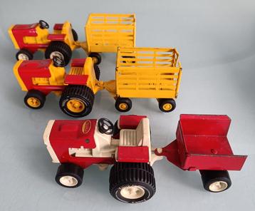 Vintage Tonka tracktoren + aanhangers. beschikbaar voor biedingen
