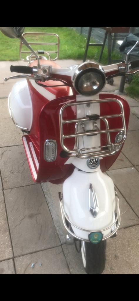 Vespa scooter znen, Fietsen en Brommers, Scooters | Vespa, Zo goed als nieuw, Vespa LXV, Klasse B (45 km/u), Ophalen