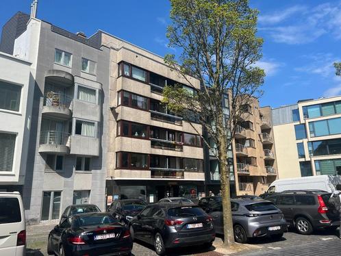Appartement te huur in Oostende, 2 slpks, Immo, Huizen te huur, Appartement, B