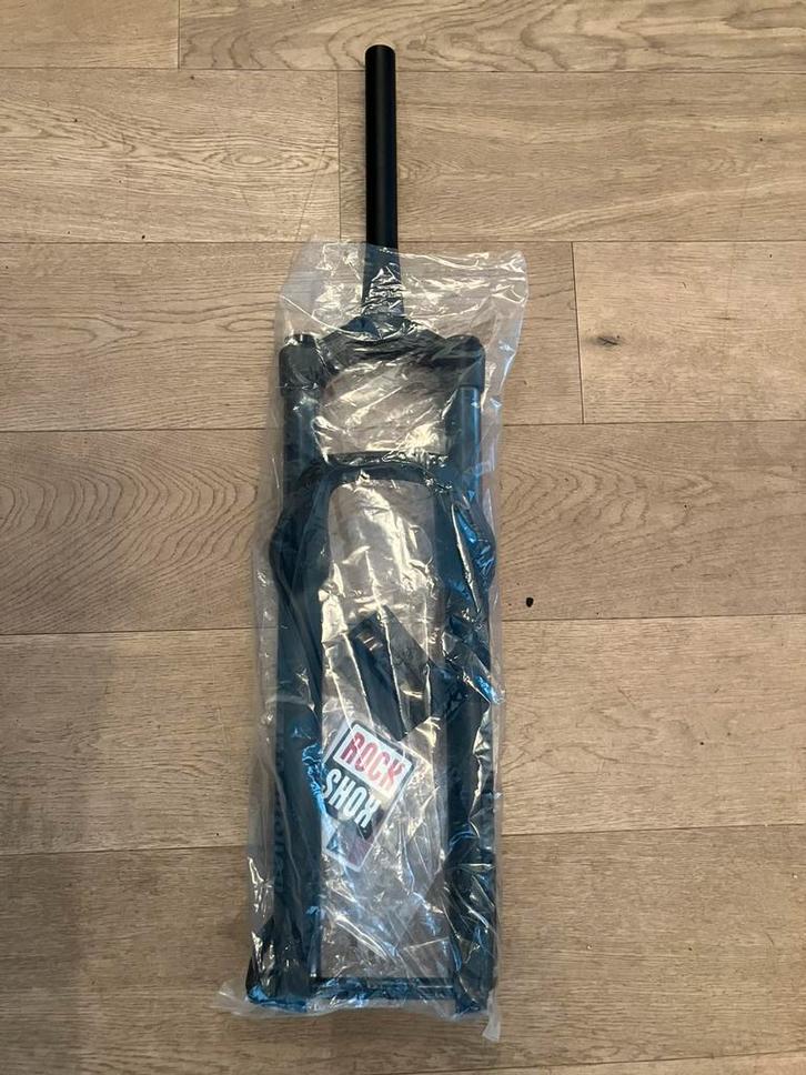 NIEUWE Rockshox Recon 130mm, Fietsen en Brommers, Fietsonderdelen, Nieuw, Mountainbike, Voorvork, Ophalen