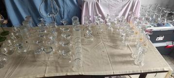Verschillende drinkglazen  beschikbaar voor biedingen