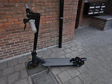Step Ninebot g30 max met Monorim, Fietsen en Brommers, Ophalen, Zo goed als nieuw, Elektrische step (E-scooter), Segway ninebot