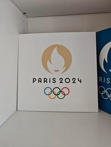 Paris 2024 Olympische Spelen wit exclusieve kartonnen promo beschikbaar voor biedingen