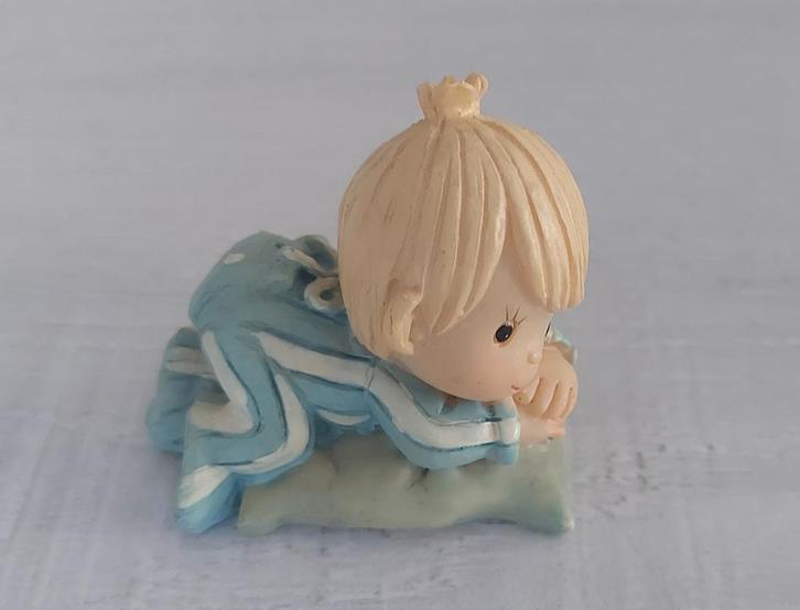 Figurine bébé en résine, Collections, Statues & Figurines, Comme neuf, Humain, Enlèvement