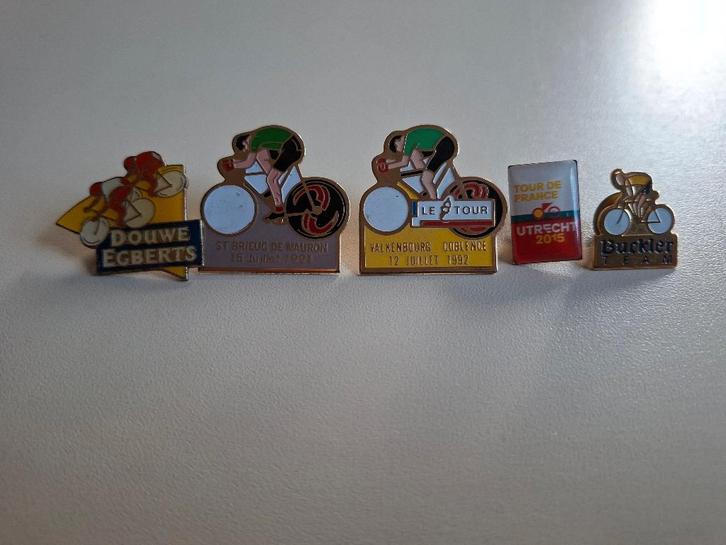 Set pins wielrenners, Verzamelen, Speldjes, Pins en Buttons, Zo goed als nieuw, Speldje of Pin, Sport, Ophalen of Verzenden